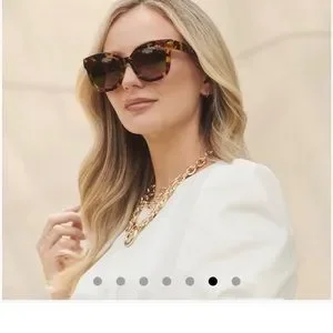 Lauren Lane Diff sunglasses DIFF Lauren Lane Sunglasses Oversized Tortoise Mollie DE01  main image 2